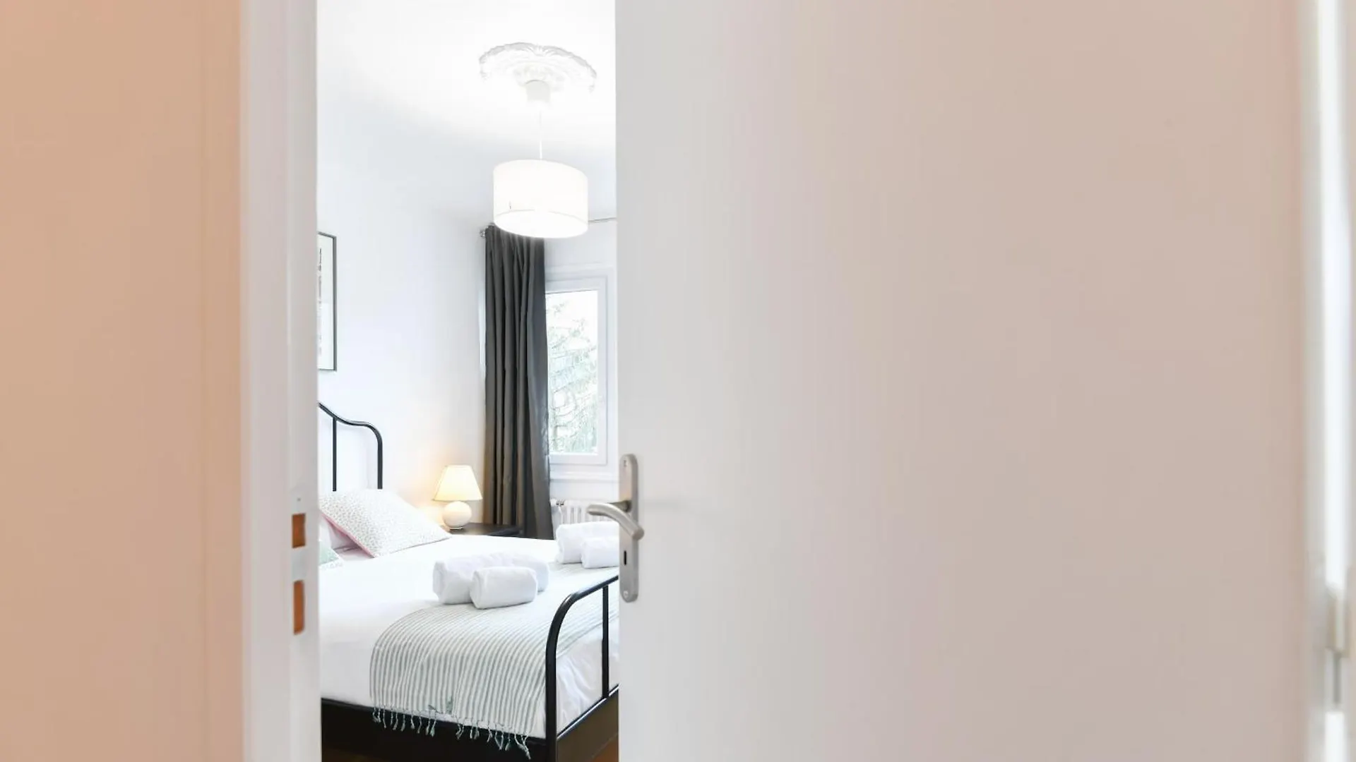 Annapurna Furnished Flat Apartment Annecy France